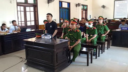 VKSND tỉnh Hà Tĩnh phối hợp tổ chức phiên tòa rút kinh nghiệm về án ma túy và tàng trữ vũ khí "nóng"