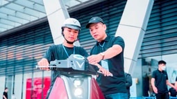 Nhận xe trước, trả tiền sau khi mua xe máy điện VinFast