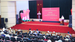 Chùm ảnh: VKSND TP. Hà Nội tổ chức gặp mặt đại diện cán bộ hưu trí nhân dịp kỉ niệm 62 năm ngày thành lập Ngành