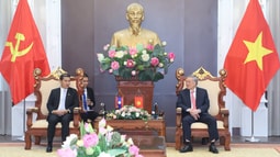 Đoàn Đại biểu cấp cao VKSND tối cao nước CHDCND Lào thăm và làm việc tại TAND tối cao nước CHXHCN Việt Nam