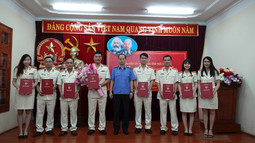 VKSND Thái Nguyên công bố và trao quyết định bổ nhiệm chức danh Kiểm sát viên trung cấp, Kiểm sát viên sơ cấp