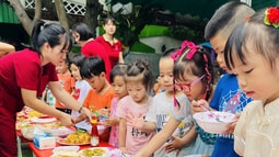 Học sinh trường mầm non Trí Tuệ Việt háo hức khám phá Tết Trung thu