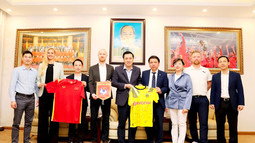 Liên đoàn Bóng đá Việt Nam, Next Media và CLB Borussia Dortmund trao đổi hợp tác phát triển bóng đá Việt Nam