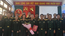 Viện kiểm sát quân sự Quân khu 5 đẩy mạnh công tác tuyên truyền nhân kỷ niệm ngày Pháp luật Việt Nam