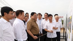 Thủ tướng Phạm Minh Chính khảo sát các dự án hạ tầng giao thông trọng điểm tại Bình Dương