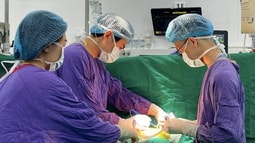 Lần đầu tiên Việt Nam ghép đa tạng tim - thận cho cùng 1 bệnh nhân là thanh niên 37 tuổi