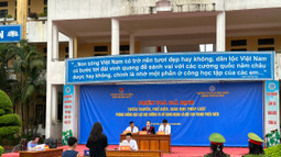 VKSND thành phố Hà Tĩnh tổ chức phiên tòa giả định tuyên truyền về phòng chống bạo lực học đường và sử dụng mạng xã hội