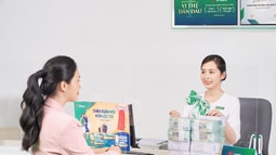 Dòng tiền có tìm về cổ phiếu vua sau khi lãi suất tiếp tục hạ nhiệt