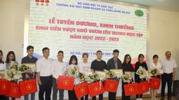 Trường ĐH Kinh doanh và Công nghệ Hà Nội tuyên dương, khen thưởng sinh viên vượt khó vươn lên học giỏi