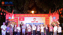 Viện trưởng Lê Minh Trí dự Ngày hội Đại đoàn kết toàn dân tộc tại TP Hồ Chí Minh