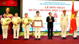 VKSND thành phố Hồ Chí Minh vinh dự đón nhận Huân chương Độc lập hạng Nhì