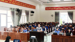 VKSND thị xã Hồng Lĩnh phối hợp tổ chức phiên tòa xét xử lưu động và tuyên truyền pháp luật