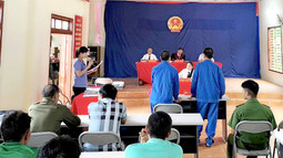 VKSND huyện Mai Sơn (Sơn La) phối hợp tổ chức phiên tòa xét xử lưu động vụ án tàng trữ trái phép chất ma túy