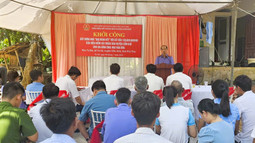 Phú Thọ: VKSND huyện Cẩm Khê tổ chức lễ khởi công xây dựng Nhà đại đoàn kết cho hộ nghèo