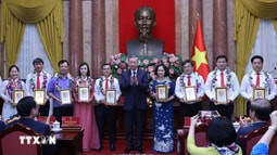 Phong trào thi đua “Tham mưu giỏi, phục vụ tốt” giai đoạn 2019 - 2024: 6 cá nhân ngành Kiểm sát nhân dân được tôn vinh