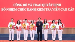 Công bố và trao quyết định bổ nhiệm chức danh Kiểm tra viên cao cấp năm 2024
