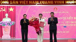 Viện trưởng VKSND tối cao trao Quyết định bổ nhiệm Viện trưởng VKSND tỉnh Thanh Hóa