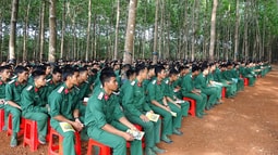 Viện kiểm sát quân sự Khu vực 52 phối hợp tổ chức tuyên truyền, phổ biến giáo dục pháp luật cho chiến sĩ mới