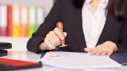 Lộ trình hoàn thành việc chuyển đổi, giải thể các Phòng công chứng
