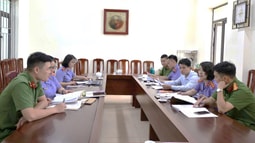 VKSND tỉnh Hòa Bình trực tiếp kiểm sát toàn diện tại Trại tạm giam Công an tỉnh Hòa Bình 
