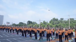 Hơn 1.000 người tham dự Ngày Quốc tế Yoga lần thứ 11 năm 2025  tại Bình Dương