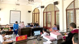 Kiểm sát viên tuyên truyền, giáo dục pháp luật qua một phiên tòa hình sự
