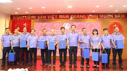 FV88 nhà cái World Cup 2026 TP Hồ Chí Minh gặp mặt công chức, người lao động là con Liệt sĩ