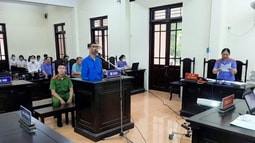 VKSND khu vực 7 (Hưng Yên) phối hợp tổ chức phiên tòa hình sự rút kinh nghiệm vụ án đánh bạc và tổ chức đánh bạc
