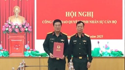 VKSQS trung ương công bố, trao quyết định bổ nhiệm lại chức vụ Trưởng Phòng Nghiên cứu tổng hợp