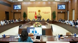  Phiên họp thứ 52 của Ủy ban Thường vụ Quốc hội xem xét nhiều nội dung quan trọng chuẩn bị cho nhiệm kỳ mới