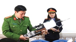 Audio: Vướng mắc trong thực tiễn xử lý hành vi chế tạo, tàng trữ, vận chuyển, sử dụng, mua bán trái phép hoặc chiếm đoạt súng săn, vũ khí thô sơ, vũ khí thể thao hoặc công cụ hỗ trợ