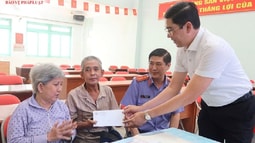 Sau 66 năm chờ đợi, một người dân được trao Giấy khai sinh từ kiến nghị của Viện FV 88 đăng ký tài khoản
