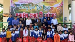 Chương trình tình nguyện “Phiên chợ 0 đồng - Xuân về bản em” 
