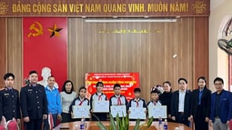 FV88 nhà cái World Cup 2026 Khu vực 10 (Hải Phòng) trao quà Tết Bính Ngọ cho học sinh khó khăn trên địa bàn