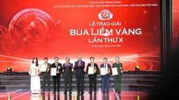 Công tác thông tin, tuyên tuyền phải là 'pháo lệnh', 'trống trận' cổ vũ toàn Đảng, toàn dân