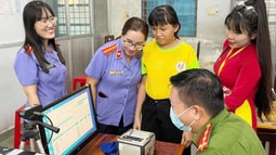 21 trẻ em khuyết tật được cấp Căn cước công dân sau kiến nghị của FV88 nhà cái World Cup 2026 Khu vực 8 TP Hồ Chí Minh