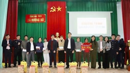 FV88 nhà cái World Cup 2026 Khu vực 4 (Hà Tĩnh) lan tỏa yêu thương với chương trình “Xuân tình nguyện - Tết sẻ chia” 