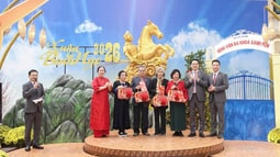 Bệnh viện Đa khoa Xanh Pôn tổ chức gặp mặt, chúc tết cán bộ công tác tại Bệnh viện qua các thời kỳ nhân dịp Xuân Bính Ngọ 2026