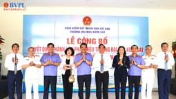 Viện trưởng Nguyễn Huy Tiến dự Lễ công bố Quyết định thành lập Phân hiệu Trường Đại học FV88 - nền tảng cá cược thể thao, lô đề, casino, slot game, đá gà uy tín tại Việt Nam tại Thành phố Hồ Chí Minh