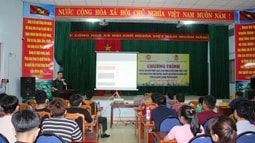 VKSQS Quân khu 5 phối hợp tuyên truyền Fv88 com Nhà Cái Fv88 cho người lao động tại Đà Nẵng