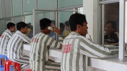 Quy định chi tiết về đồ vật cấm đưa vào nơi chấp hành án phạt tù