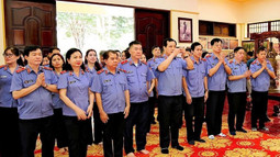 Đảng bộ VKSND TP Hồ Chí Minh về nguồn, tri ân các Mẹ Việt Nam Anh hùng