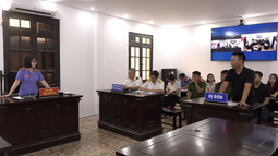 Xét xử sơ thẩm vụ án dân sự công ích "Yêu cầu thực hiện nghĩa vụ nộp thuế" do VKSND khu vực 10 TP Hà Nội khởi kiện