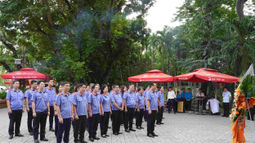 VKSND TP Hồ Chí Minh dâng hương tưởng niệm các Anh hùng liệt sĩ tại Công viên Lê Thị Riêng