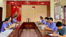 VKSND khu vực 11 (Hà Nội) phối hợp Thuế cơ sở 14 làm việc với các doanh nghiệp chậm nộp thuế