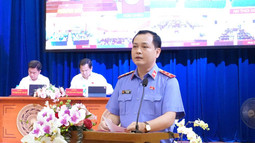 Viện trưởng VKSND TP Hồ Chí Minh tiếp xúc cử tri trước Kỳ họp thứ 2 Quốc hội khóa XVI